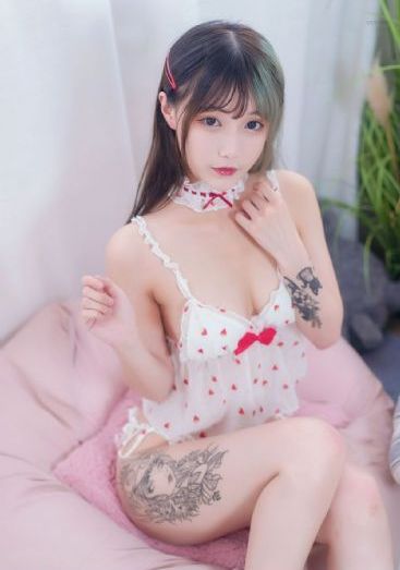 女m跪着趴着调教女主_蓝光全集免费播放